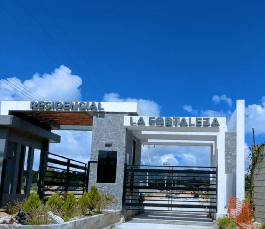 RESIDENCIAL LA FORTALEZA 