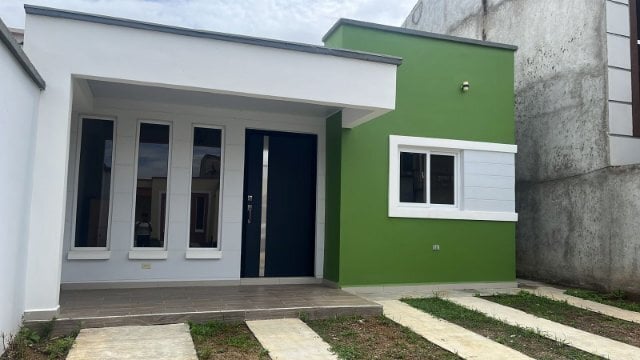 CASA DE 1 PLANTA 