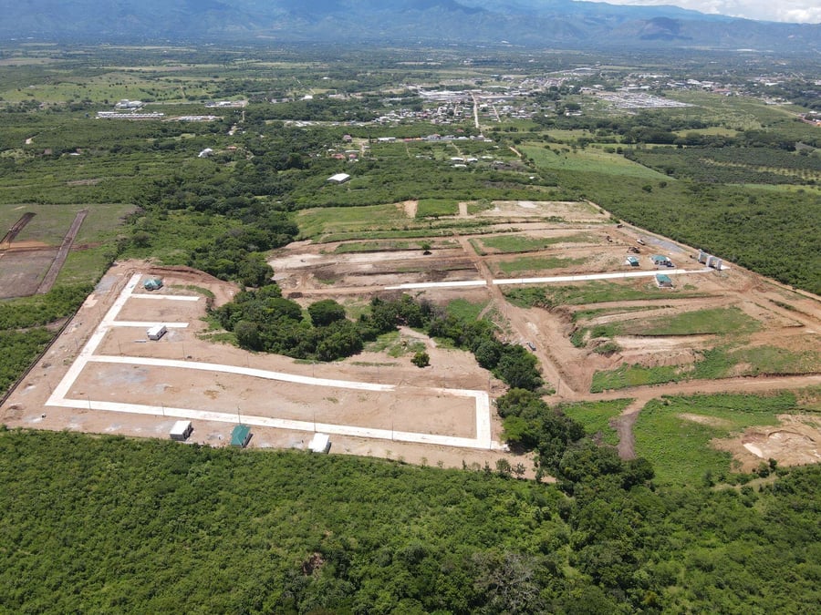 LAS ACACIAS MINIMALISTA 